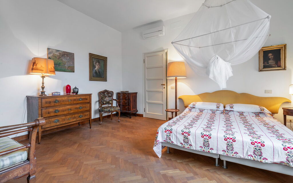 Orto Botanico Apartment With Terrace And Dome View Florence: Autumn, Bedroom, Spring, Summer