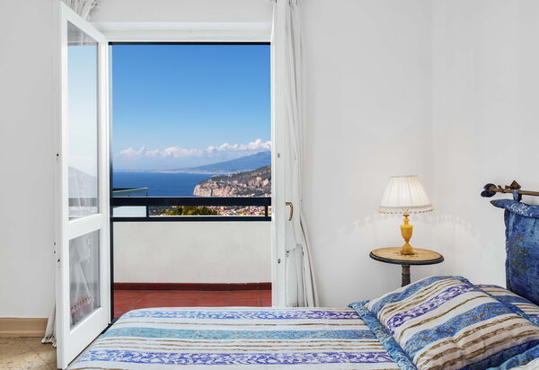 Villa Golfo Di Napoli With Private Pool: Autunno, Camera da letto, Estate, Inverno, Primavera