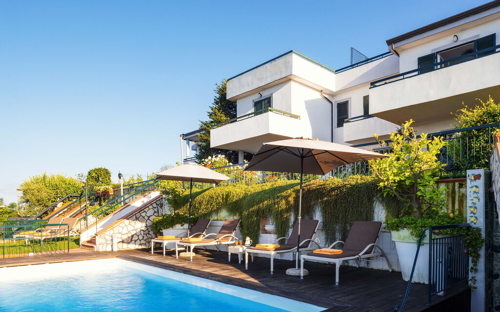 Villa Golfo Di Napoli With Private Pool: Autunno, Entrata Principale, Estate, Esterni, Inverno, Primavera