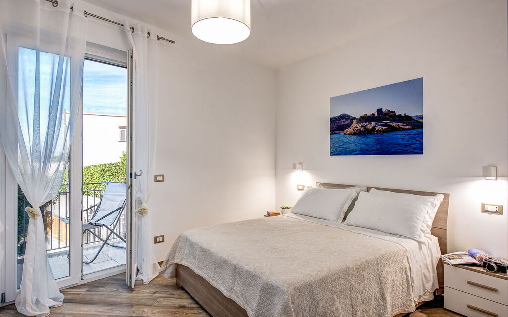 Clementine Country House: Autumn, Bedroom, Spring, Summer, Winter