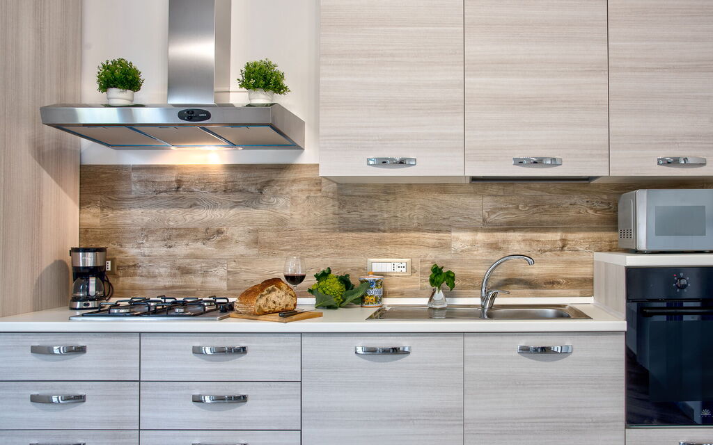 Clementine Country House: Autumn, Kitchen, Spring, Summer, Winter