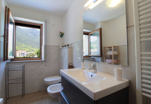Apartment With Garden, Del Corlo Lake, Belluno: Autumn, Bathroom, Spring, Summer