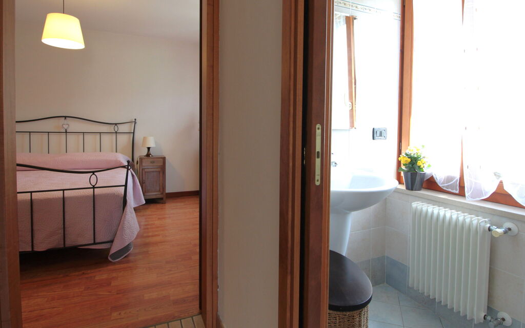 Apartment With Garden, Del Corlo Lake, Belluno: Autunno, Bagno, Estate, Primavera