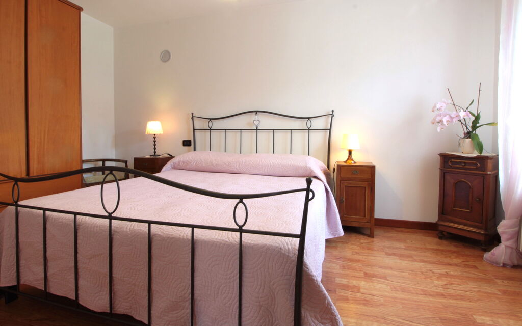 Apartment With Garden, Del Corlo Lake, Belluno: Autunno, Camera da letto, Estate, Primavera