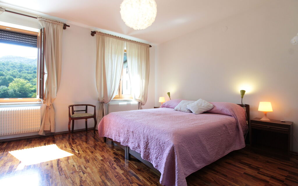 Apartment With Garden, Del Corlo Lake, Belluno: Autunno, Camera da letto, Estate, Primavera