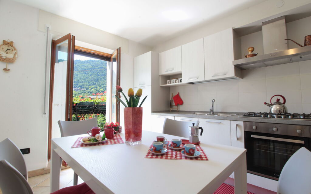 Apartment With Garden, Del Corlo Lake, Belluno: Autunno, Cucina, Estate, Primavera