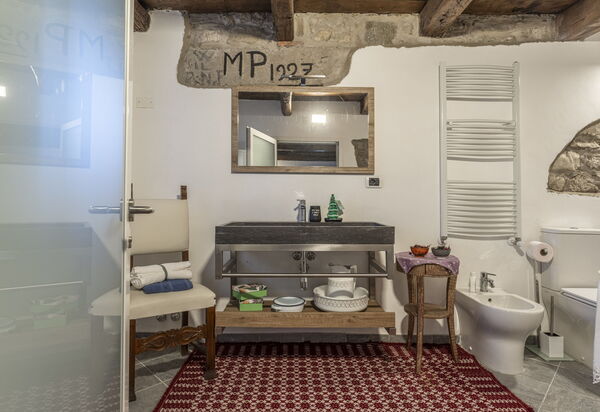 Orazio Liberty House,Lunigiana, Nature: Autunno, Dettagli della stanza, Estate, Primavera