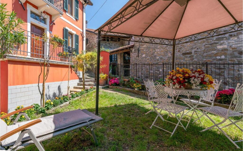 Orazio Liberty House,Lunigiana, Nature: Autumn, Garden, Spring, Summer