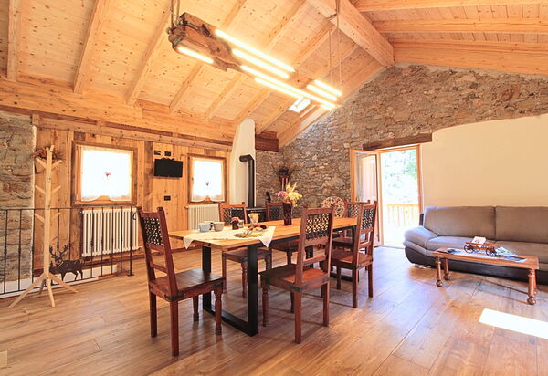 Baita La Ciamorza, Dolomiti, Veneto: Autumn, Kitchen, Living Room, Spring, Summer