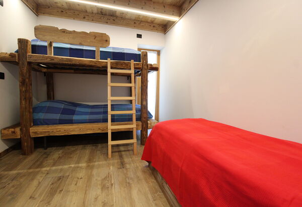 Baita La Ciamorza, Dolomiti, Veneto: Autumn, Bedroom, Spring, Summer