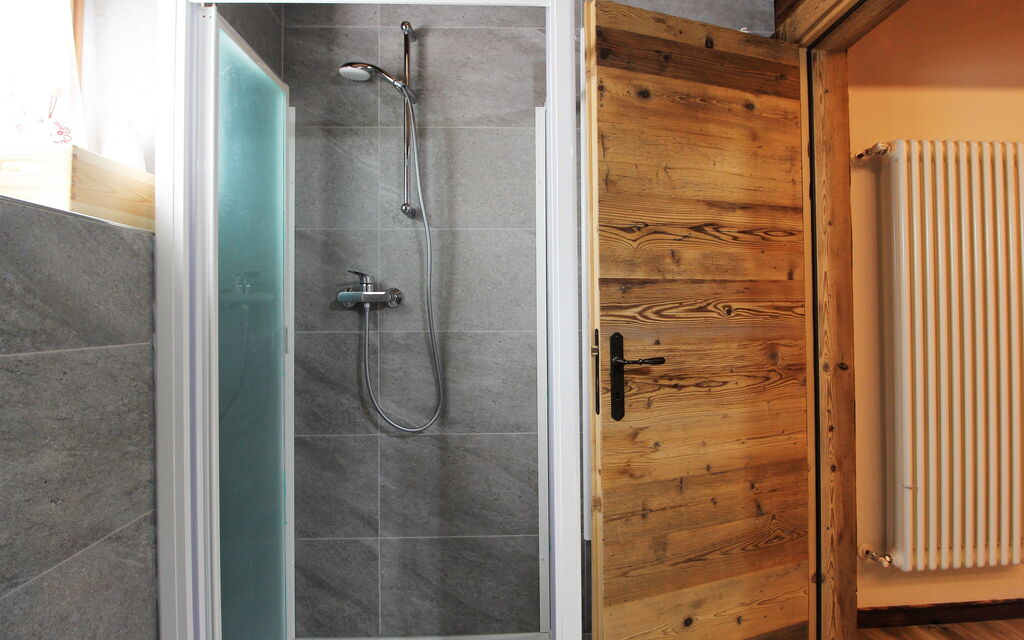 Baita La Ciamorza, Dolomiti, Veneto: Autumn, Bathroom, Spring, Summer