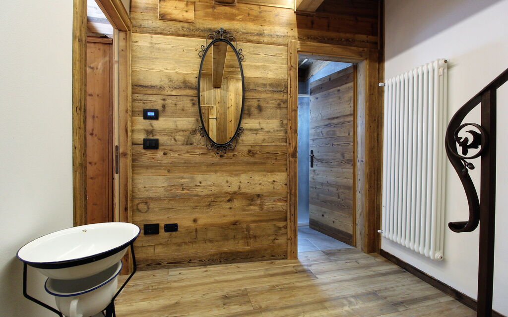 Baita La Ciamorza, Dolomiti, Veneto: Autumn, Bathroom, Spring, Summer