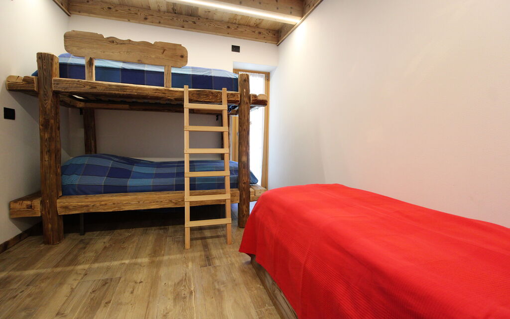 Baita La Ciamorza, Dolomiti, Veneto: Autumn, Bedroom, Spring, Summer