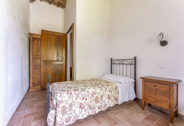 Marcigliana Cottage, Pool, Radicondoli: Autunno, Camera da letto, Estate, Primavera