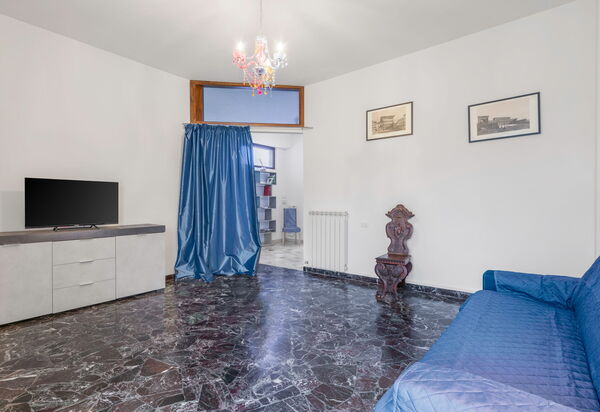 Romina Apartment, Florence, Campo Marte: Autumn, Living Room, Spring, Summer