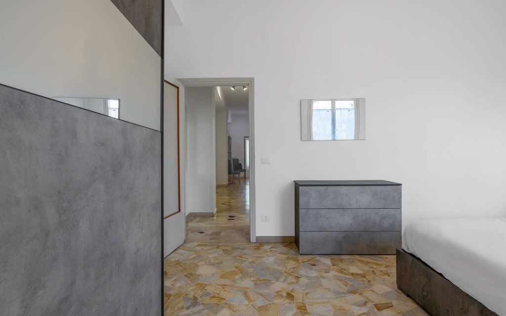 Romina Apartment, Florence, Campo Marte: Autumn, Bedroom, Spring, Summer