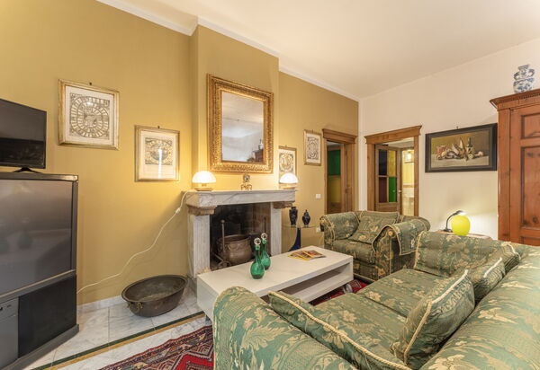 Lounge Flat Camaiore, Wifi, Versilia Coast: Autunno, Estate, Primavera, Soggiorno