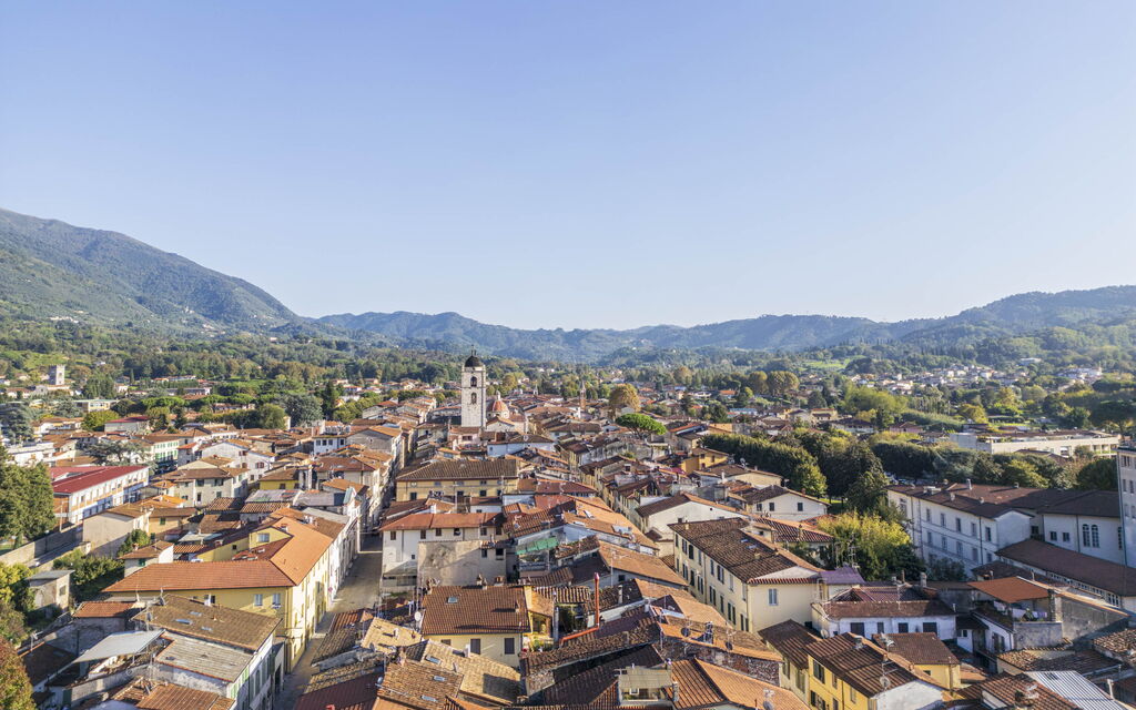 Lounge Flat Camaiore, Wifi, Versilia Coast: Autunno, Estate, Esterni, Primavera