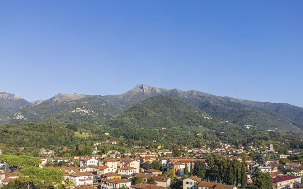 Lounge Flat Camaiore, Wifi, Versilia Coast: Autunno, Estate, Esterni, Primavera