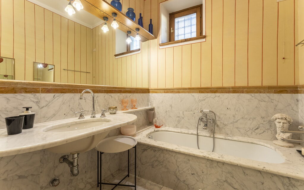 Lounge Flat Camaiore, Wifi, Versilia Coast: Autunno, Bagno, Estate, Primavera