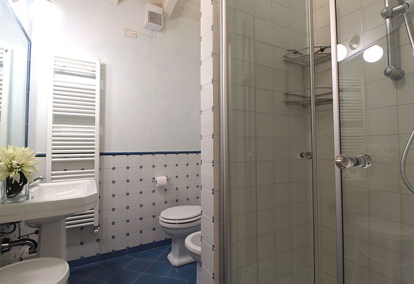 Il Vigneto, Verona, Pool, Wifi: Autumn, Bathroom, Spring, Summer, Winter