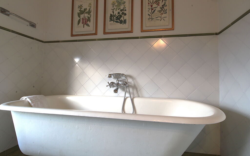 Il Vigneto, Verona, Pool, Wifi: Autunno, Bagno, Estate, Inverno, Primavera