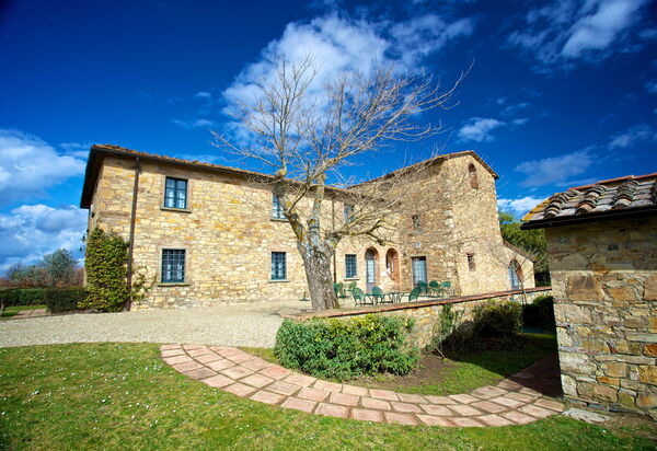 Agriturismo la Papessa: agriturismo-la-papessa-chianti-san-donato-multiproprietà-facciata