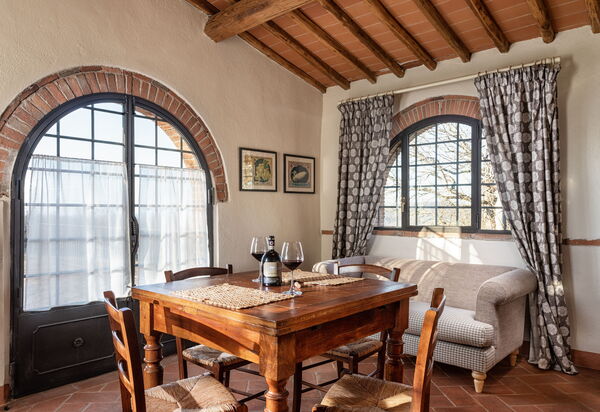 Agriturismo la Papessa: agriturismo-la-papessa-chianti-san-donato-multiproprietà-melograno-sala-da-pranzo