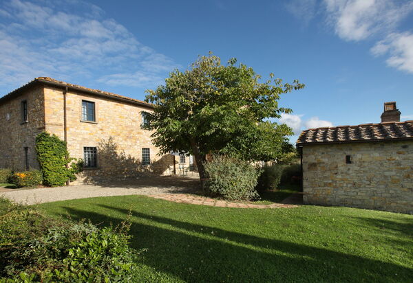 Agriturismo la Papessa: agriturismo-la-papessa-chianti-san-donato-multiproprietà-esterni