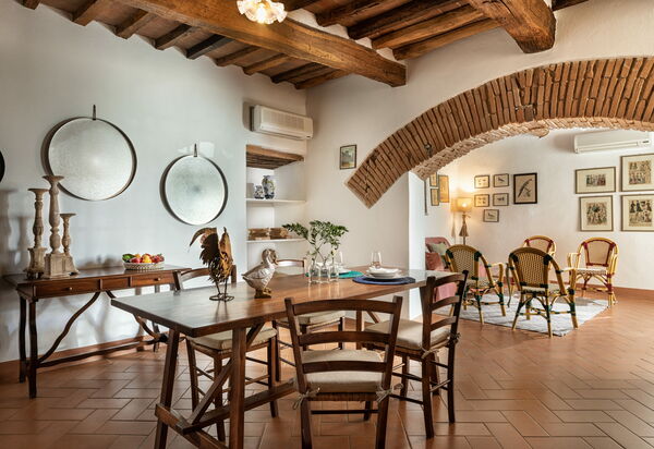 Agriturismo la Papessa: agriturismo-la-papessa-chianti-san-donato-multiproprietà-sala-da-pranzo