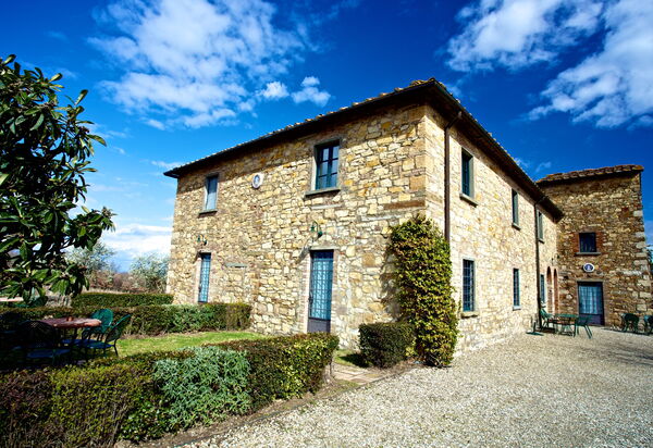 Agriturismo la Papessa: agriturismo-la-papessa-chianti-san-donato-multiproprietà-esterni