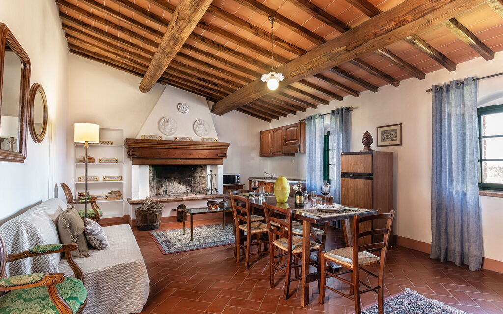 Agriturismo la Papessa - : agriturismo-la-papessa-chianti-san-donato-farmhouse-camelia-diningroom