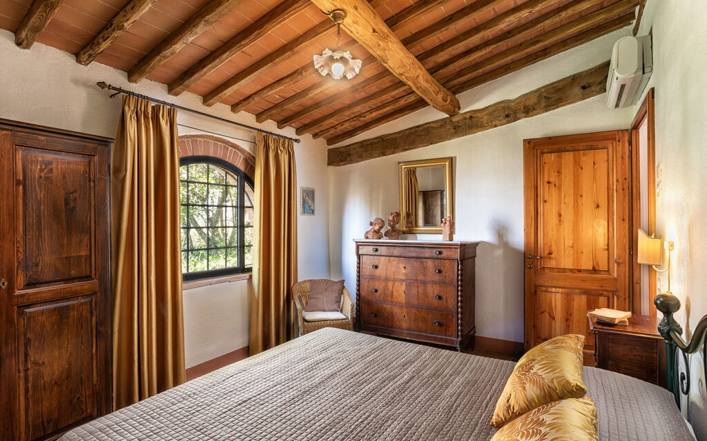 Agriturismo la Papessa - : agriturismo-la-papessa-chianti-san-donato-farmhouse-ibisco-bedroom