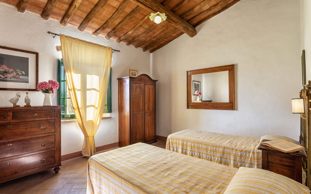 Agriturismo la Papessa - : agriturismo-la-papessa-chianti-san-donato-farmhouse-oleandro-bedroom
