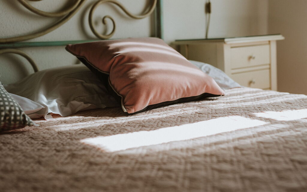 Agriturismo la Papessa - : agriturismo-la-papessa-chianti-san-donato-farmhouse-rododendro-bedroom