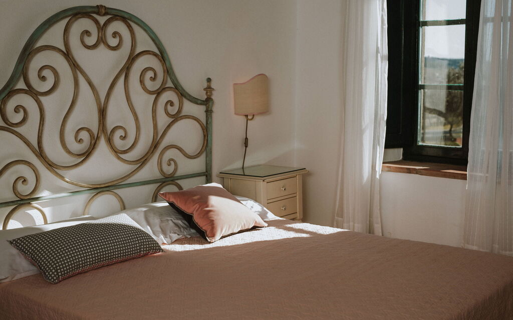 Agriturismo la Papessa - : agriturismo-la-papessa-chianti-san-donato-farmhouse-rododendro-bedroom