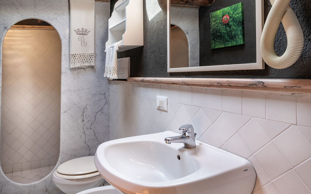 Agriturismo la Papessa - : agriturismo-la-papessa-chianti-san-donato-multipropriet-mirtus-bathroom