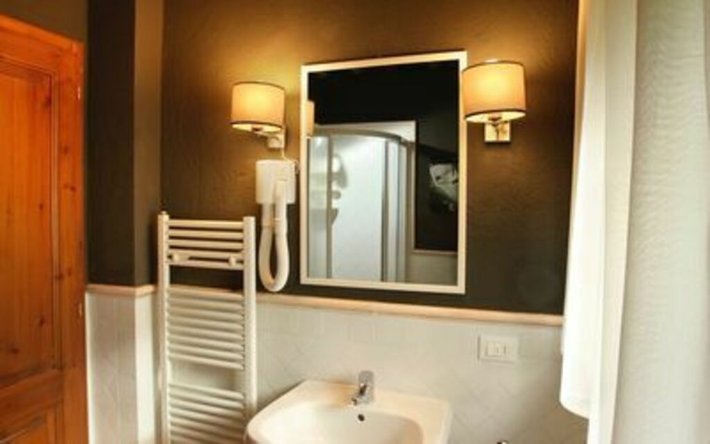 Agriturismo la Papessa - : agriturismo-la-papessa-chianti-san-donato-multipropriet-mirtus-bathroom