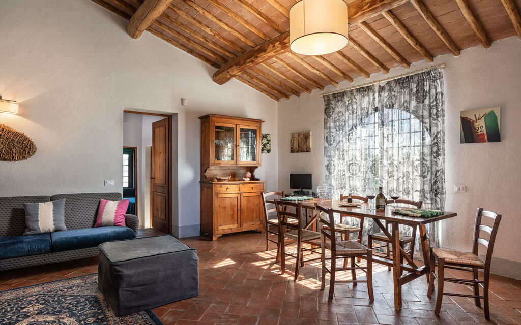 Agriturismo la Papessa - : agriturismo-la-papessa-chianti-san-donato-multipropriet-mirtus-living-room-diningroom