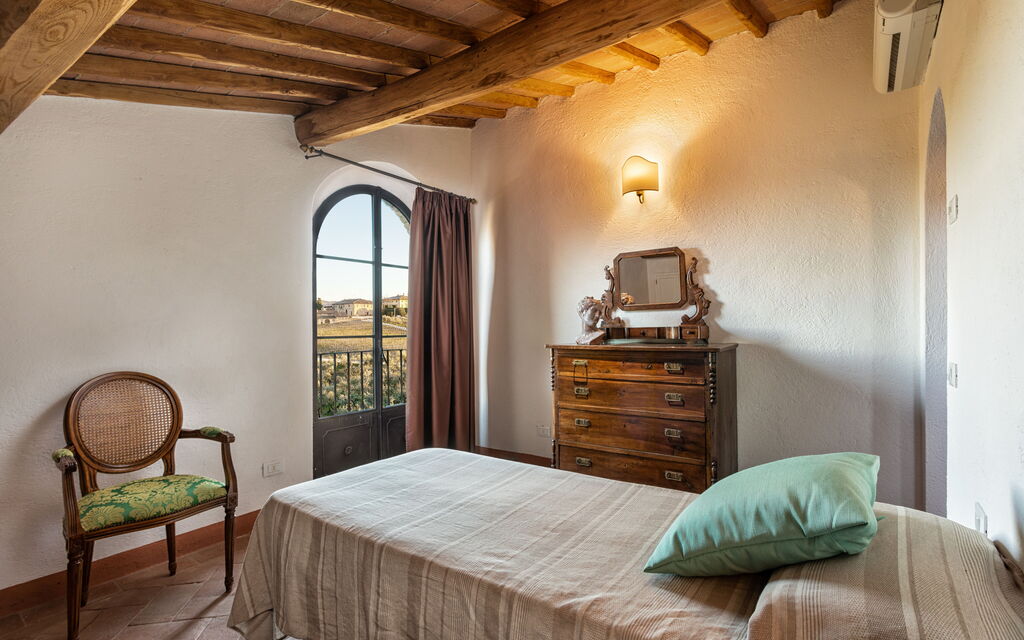 Agriturismo la Papessa - : agriturismo-la-papessa-chianti-san-donato-multiproprietà-robina-camera-da-letto