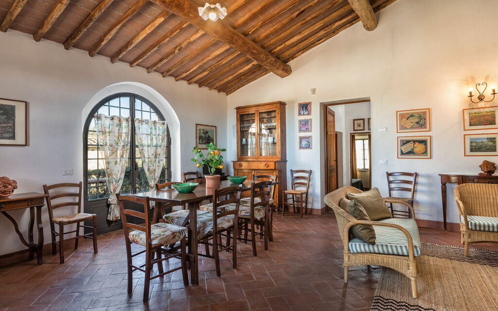 Agriturismo la Papessa - : agriturismo-la-papessa-chianti-san-donato-multiproprietà-robina-soggiorno-sala-da-pranzo