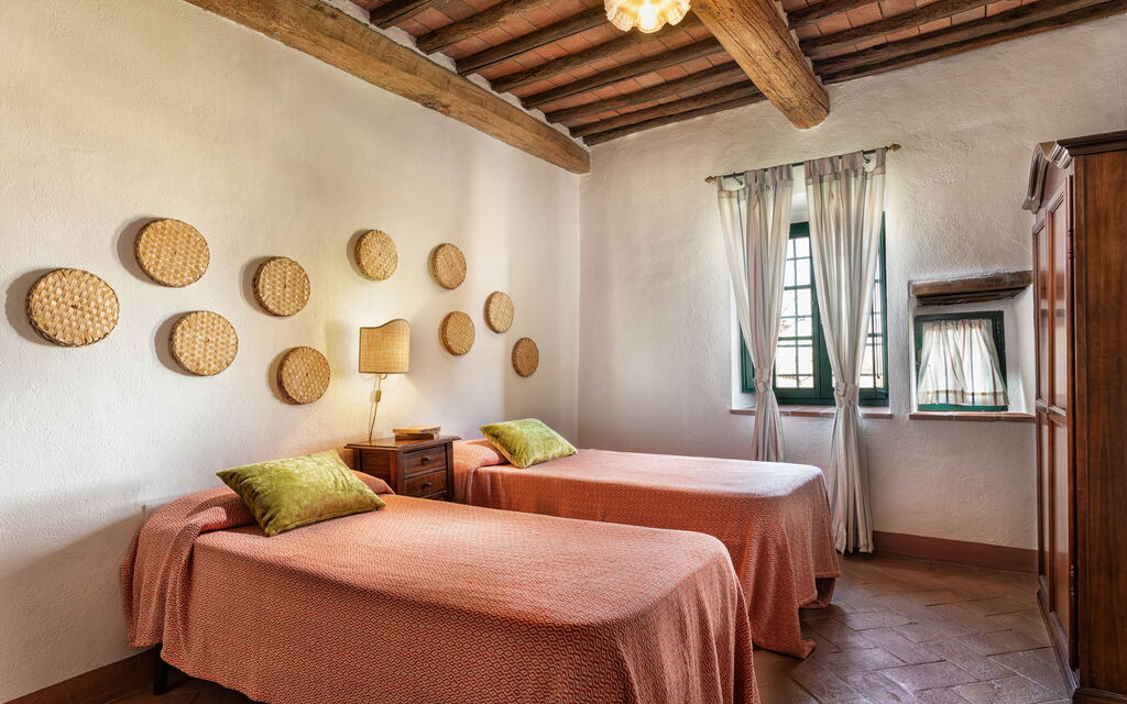 Agriturismo la Papessa - : agriturismo-la-papessa-chianti-san-donato-farmhouse-iride-bedroom