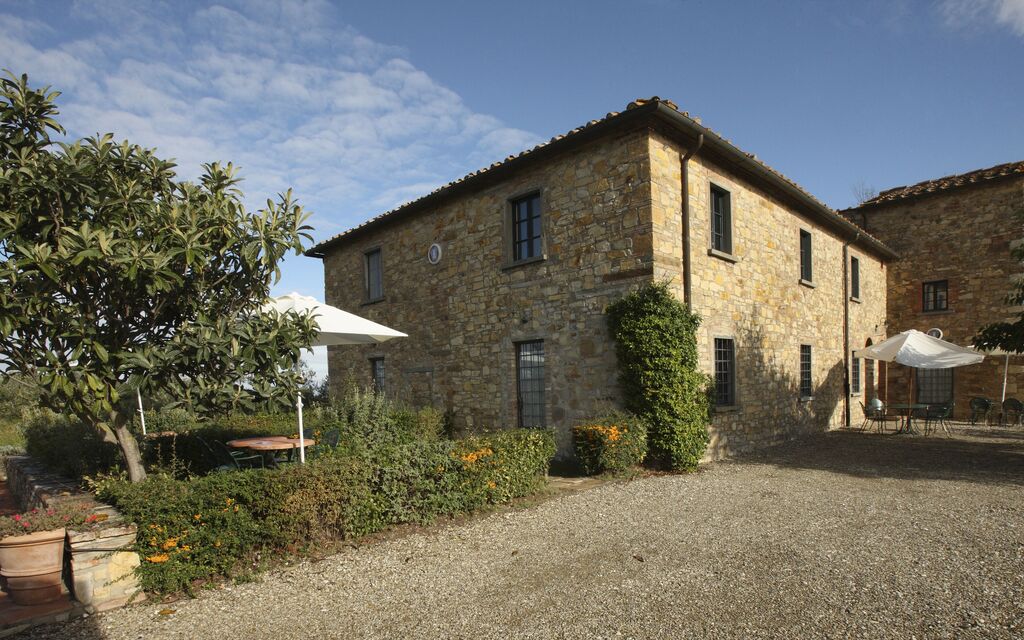 Agriturismo la Papessa: agriturismo-la-papessa-chianti-san-donato-farmhouse-external
