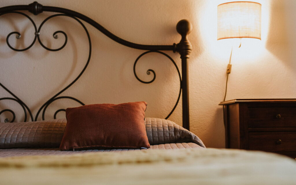 Agriturismo la Papessa - : agriturismo-la-papessa-chianti-san-donato-farmhouse-iride-bedroom