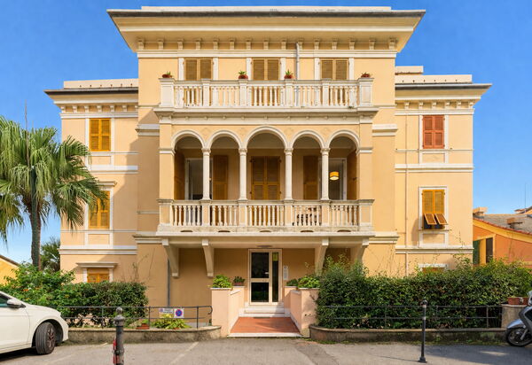 Casa con Accesso Privato al Mare, Parcheggio, Bogliasco: Autunno, Entrata Principale, Estate, Primavera