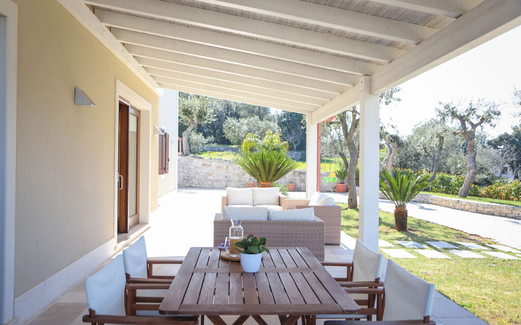 Villa Don Sante In Locorotondo Puglia: Autumn, Garden, Spring, Summer