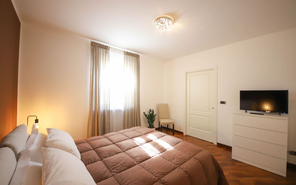 Villa Don Sante In Locorotondo Puglia: Autumn, Bedroom, Spring, Summer