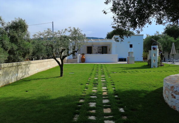 Villa Adriatica Near Ostuni Puglia: Autumn, Garden, Spring, Summer