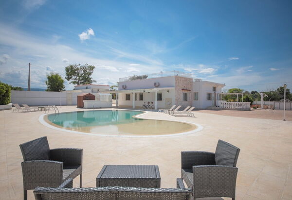 Villa Azzurra Seaview In Monopoli, Puglia: Autunno, Estate, Piscina, Primavera