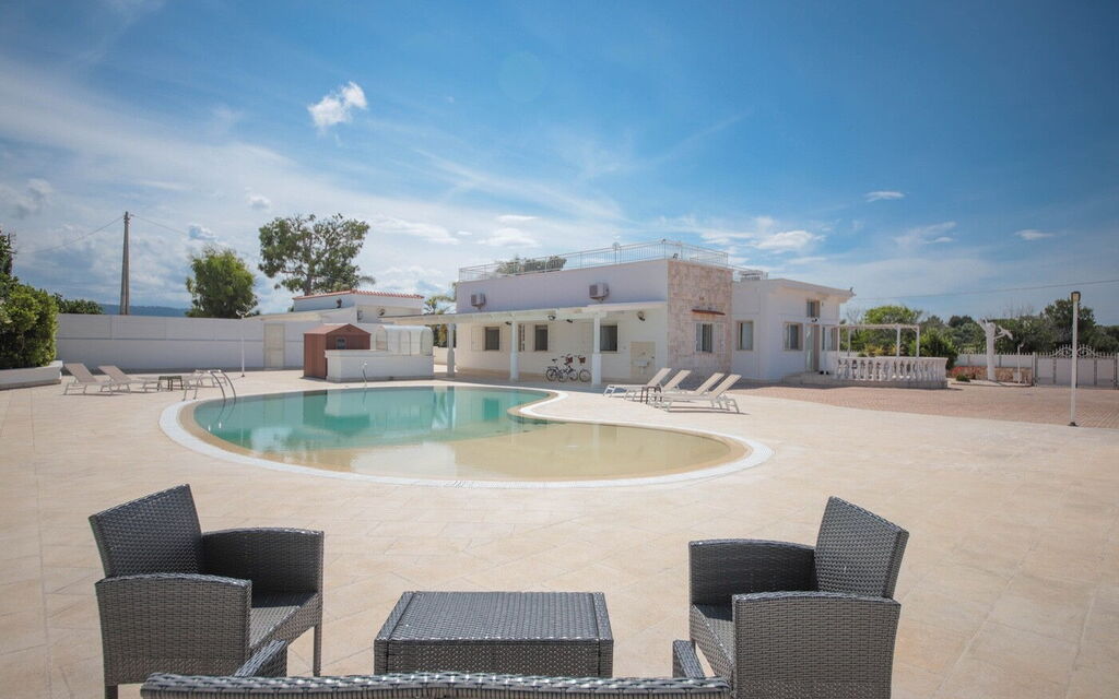 Villa Azzurra Seaview In Monopoli, Puglia: Autunno, Estate, Piscina, Primavera